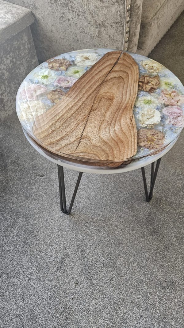 Forever Bloom 50 cm Round Resin Keepsake Table - Image 4