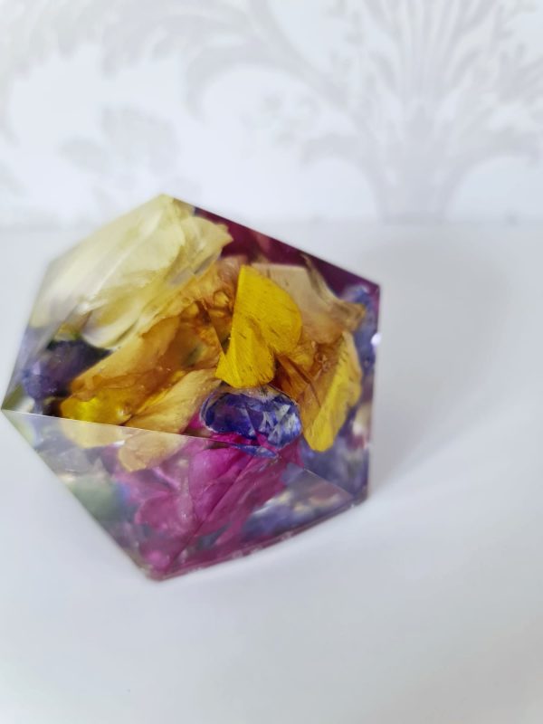 Resin Wedding Bouquet Keepsake – Geometric Flower Paperweight - Image 4