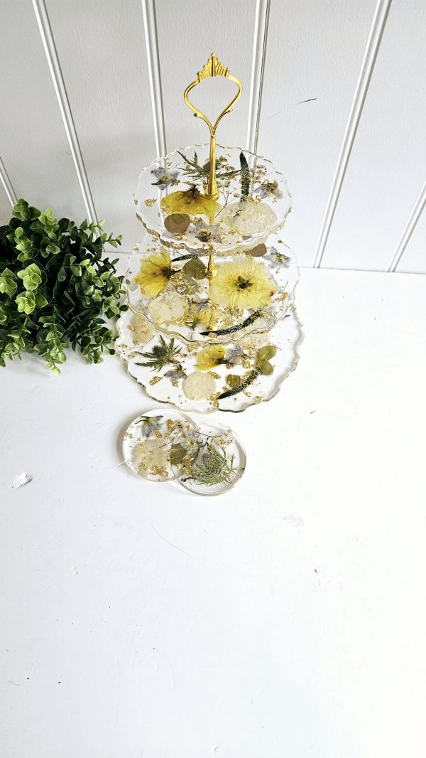 Eternal Floral 3-Tier Resin Cake & Coaster Display – UK Hand-Pressed Flowers Keepsake - Image 5